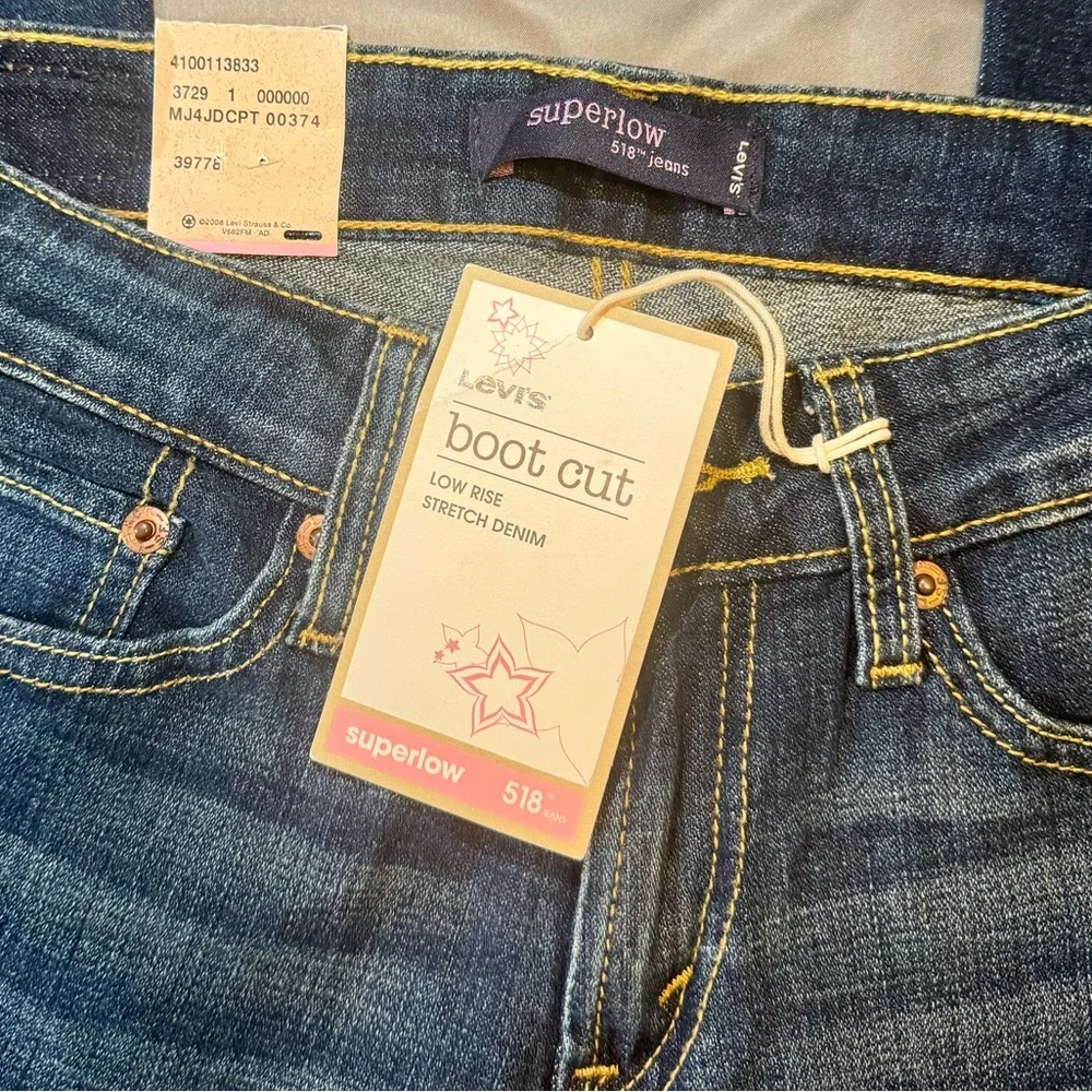 Levi's 518 Low Rise Boot Cut Jeans Classic Style Size 1 Medium Juniors/Women - Picture 7 of 7